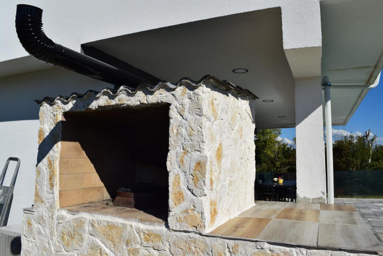 זאדאר Savrsen Odmor U Villa Ivona מראה חיצוני תמונה